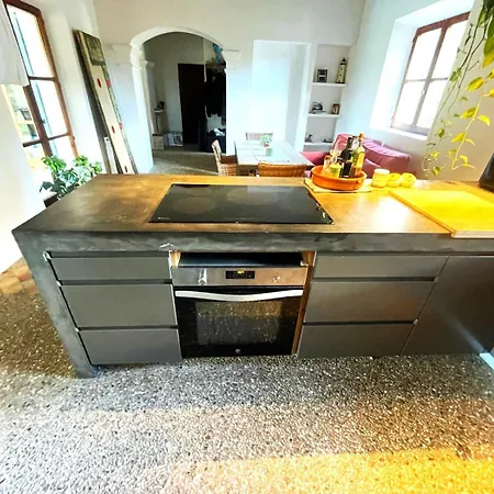 Rafal D'alt Villa